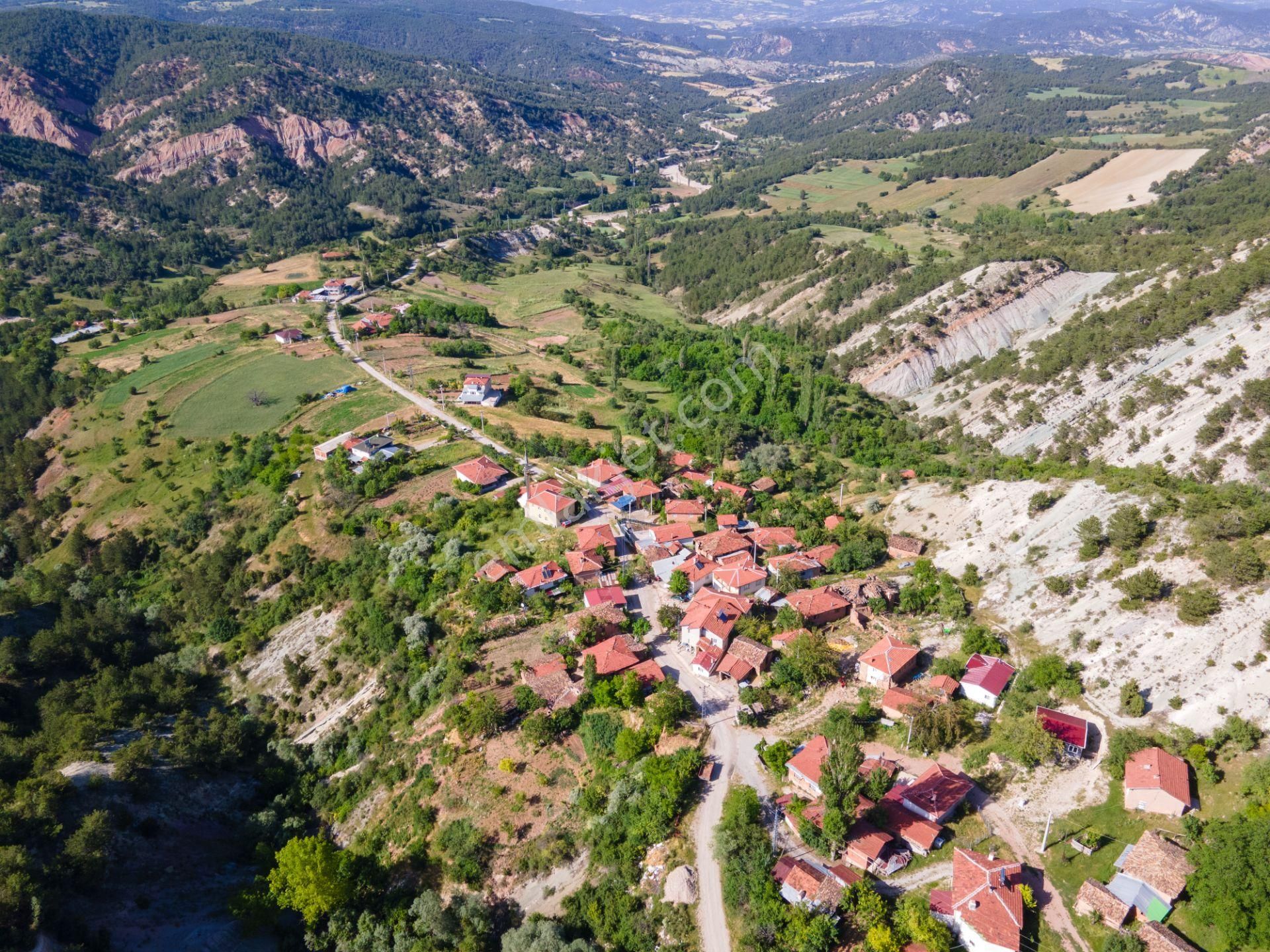 Göynük Kürnüç Köyü Satılık Konut İmarlı Bolu Göynük'te İmarlı 651 M² Köyiçi Fırsat Müstakil Arsa !