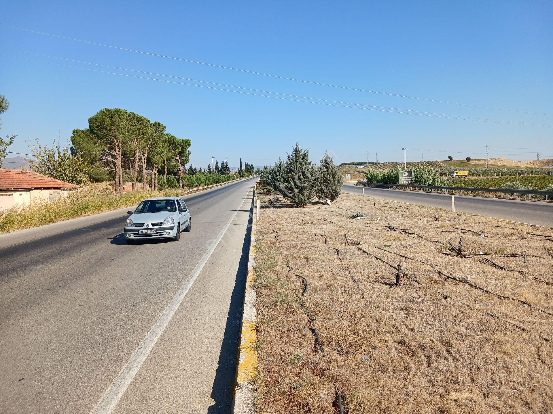 Salihli Yeşilova Satılık Konut İmarlı manisa salihli yeşilova.mah.68350m²sanayi imarlı satılık