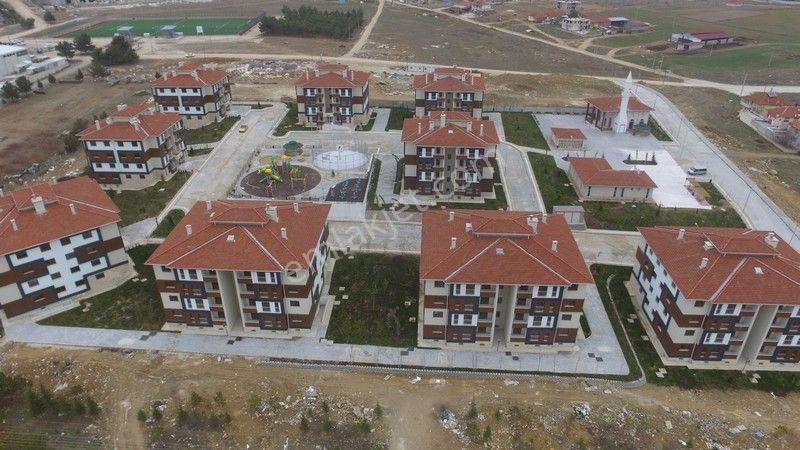 Afyondazkırı Yukarıyenice İlçe Merkezinde 2470 M2 Yola Cephe Fırsat Arazi - Görsel 4