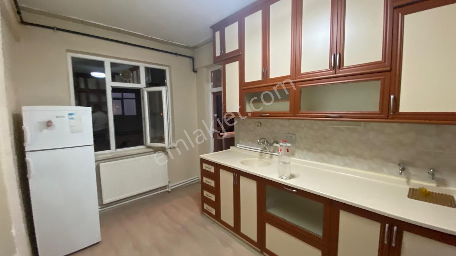 Akşehir Altunkalem Kiralık Daire 3 + 1 eşyalı eşyalar sıfır kiralık daire