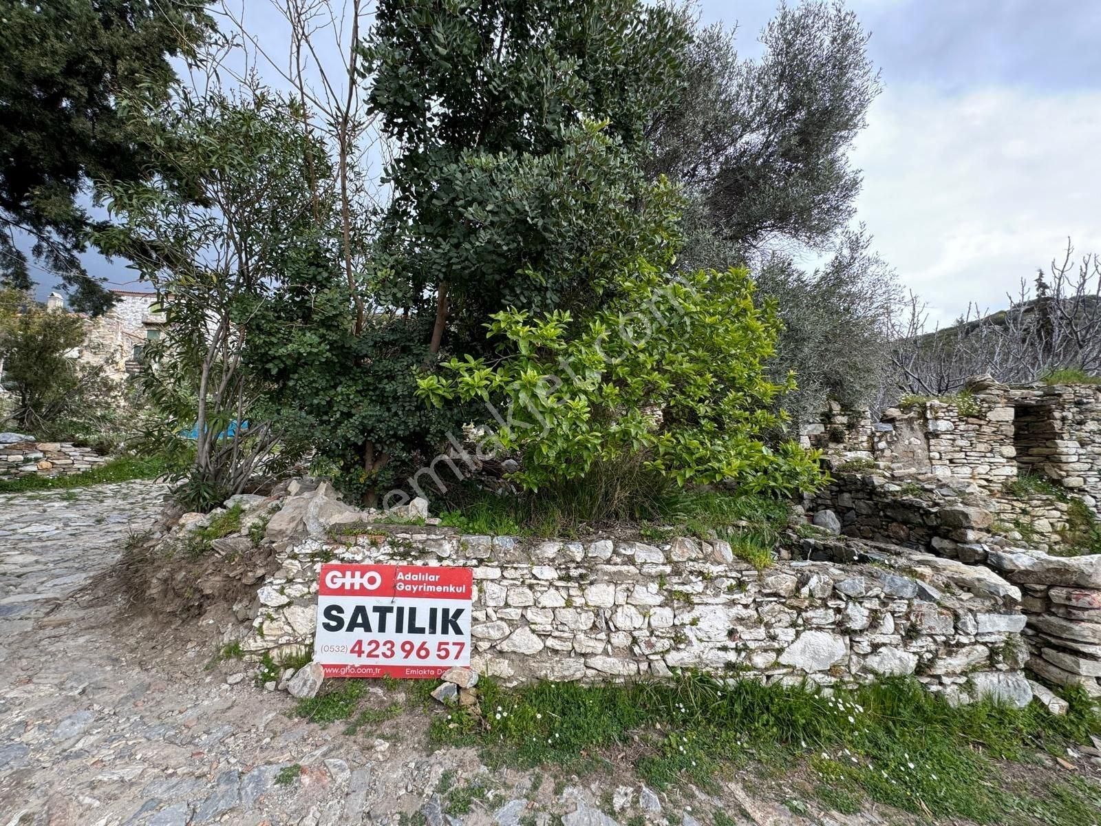 Söke Doğanbey Satılık Çiftlik Evi SÖKE ESKİ DOĞANBEY KÖYÜ'NDE SATILIK 2 KATLI TAŞ YAPI ARSASI