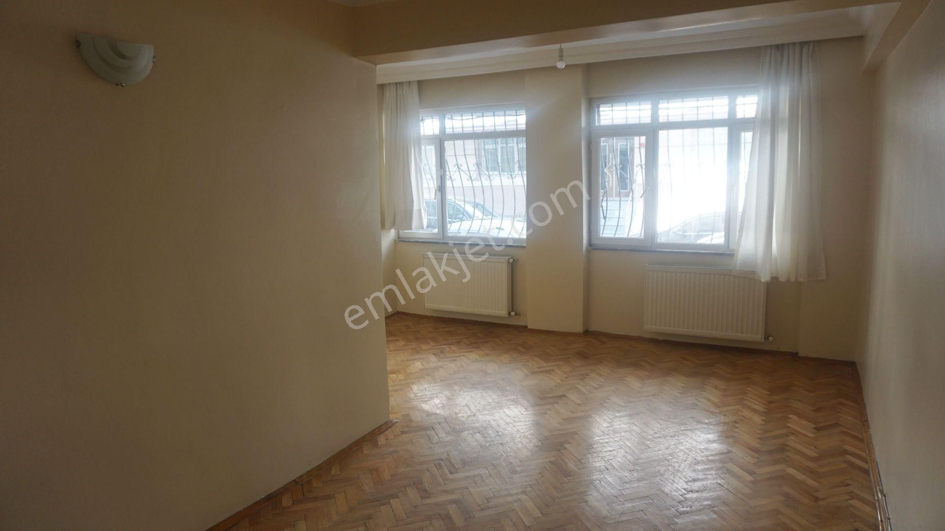 Küçükçekmece Yeni Mahalle Kiralık Daire  MERAL R6141YENİ Boyalı Müstakil Bahçeli Temiz 2+1