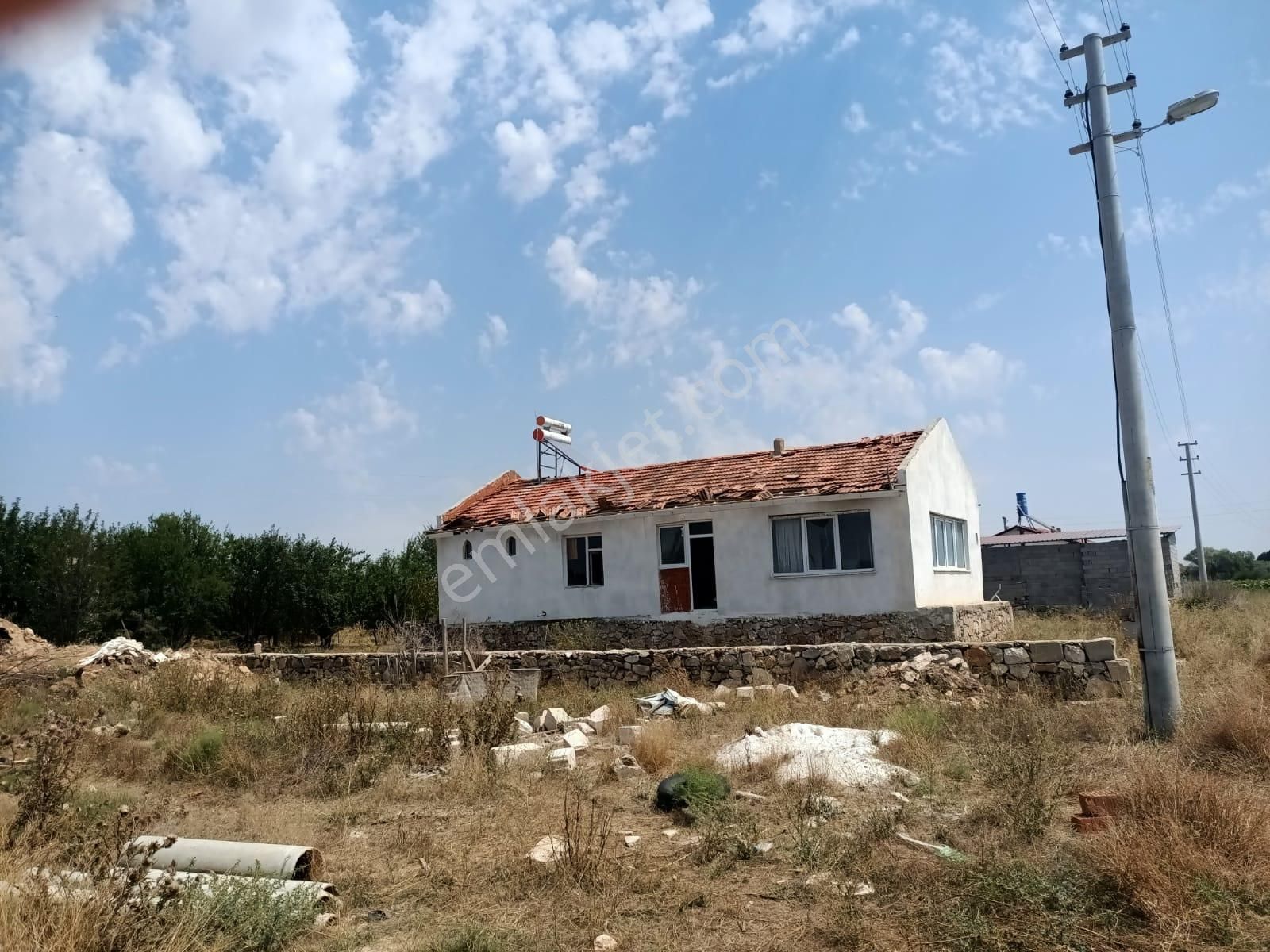 Çavdar Emlak'tan Satılık Ahırlı Geniş Arazili Müstakil Ev - Görsel 2