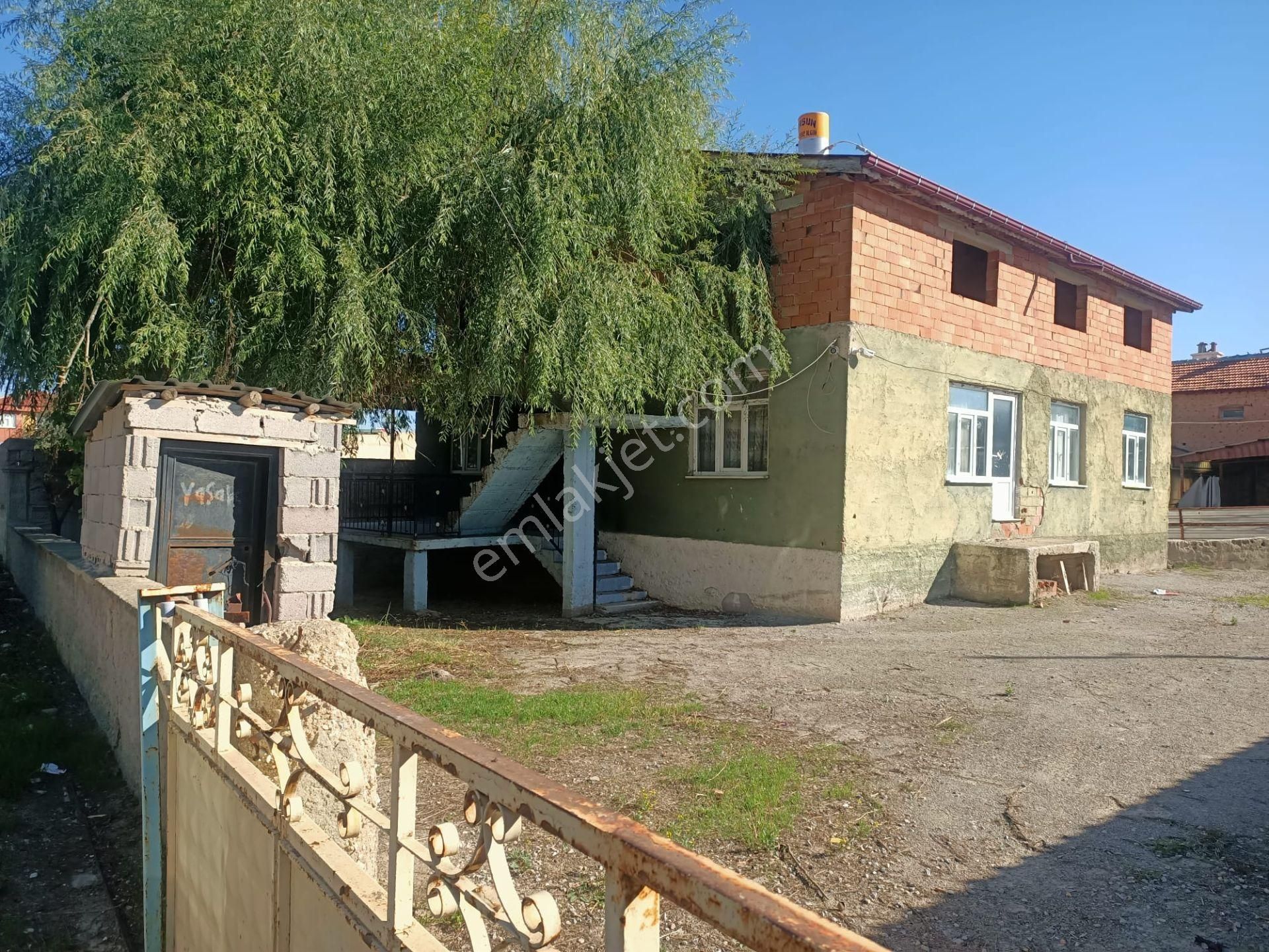 Çavdar Emlak'tan Satılık Ahırlı Müstakil İki Katlı Ev - Görsel 4