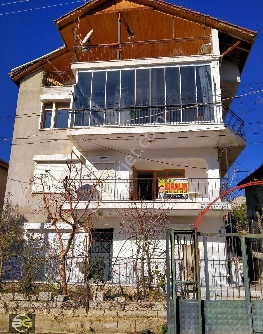 Elmalı Karyağdı Kiralık Müstakil Ev Baylan's Gayrimenkul Den 3+1 Kaloriferli Kiralik Daire