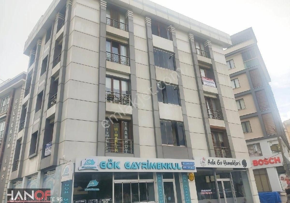 Beylikdüzü Kavaklı Satılık Daire Beylikdüzü kavaklı merkezde cadde üstü kelepır 2+1 satılık 4 kat ıskanlı 5 yasinda satılık daire