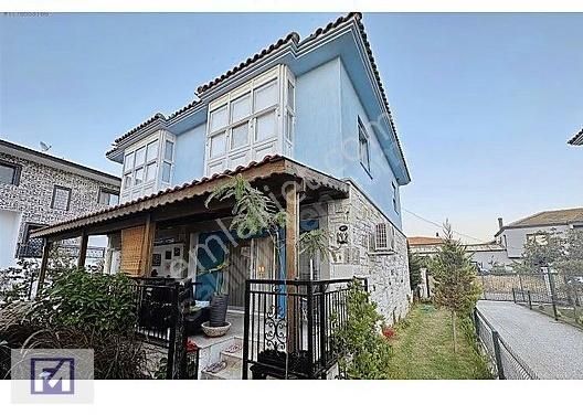 Foça Kazım Dirik Satılık Villa FOÇA MAVİ GAYRİMENKULDEN SATILIK VİLLA