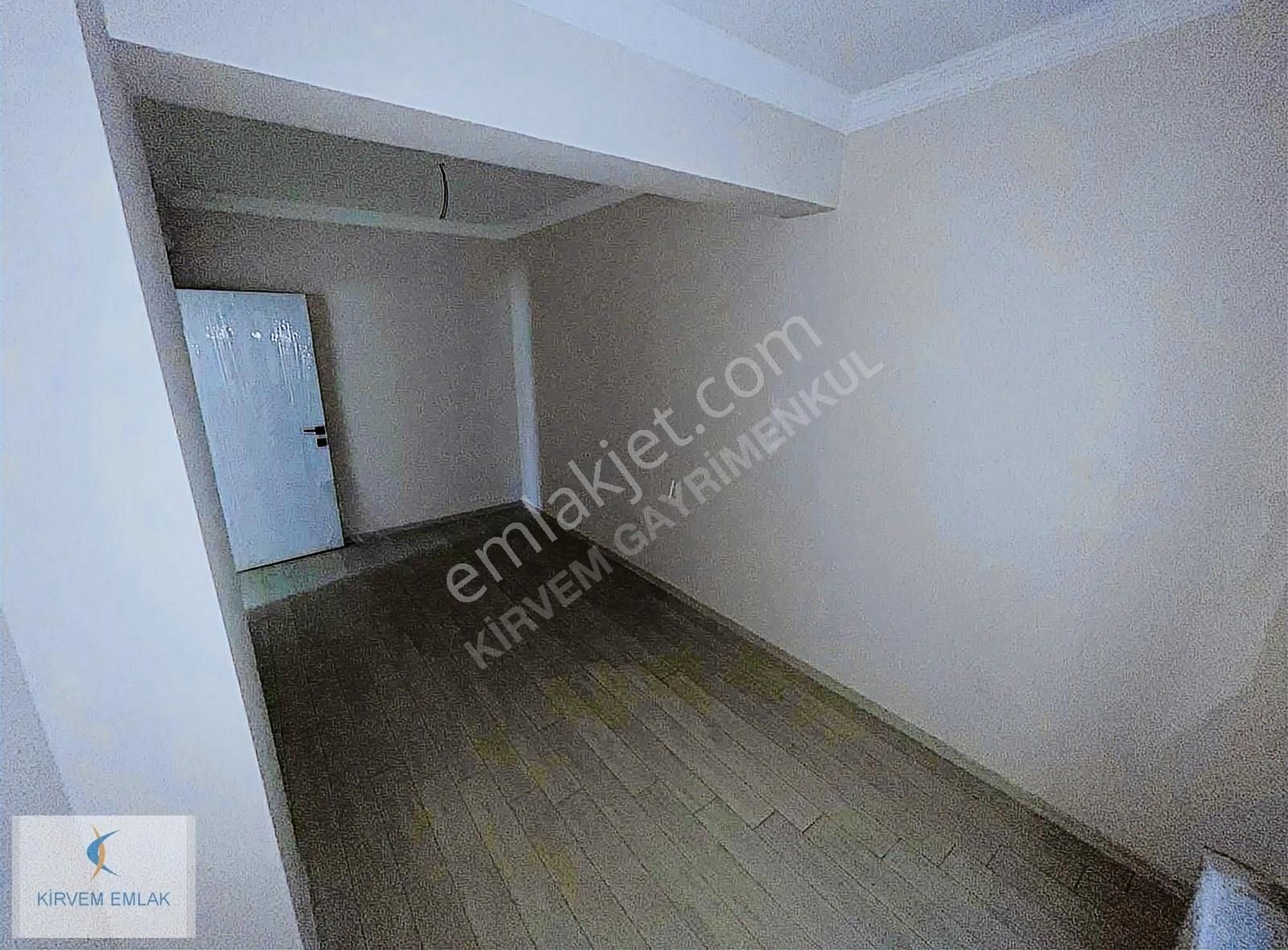 Saruhanlı Saruhan Satılık Daire KİRVEM EMLAK'TAN SARUHAN MAHALLESİNDE ARA KAT 3+1 DAİRE