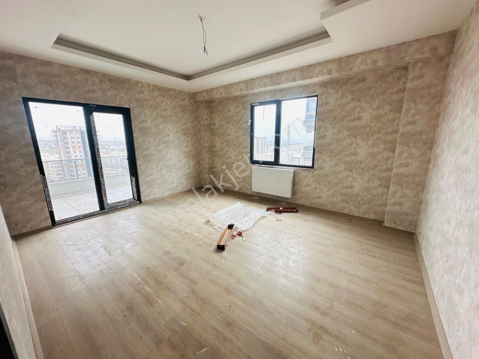 Karaköprü Seyrantepe Satılık Daire KARAKÖPRÜ SEYRANTEPEDE SATILIK LÜX 3+1 DAİRE