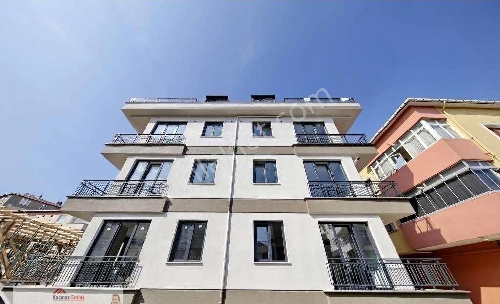 Maltepe Aydınevler Kiralık Daire Sıfır Binada Metro Ve Üniversiteye Çok Yakın 1.Kat 1+1