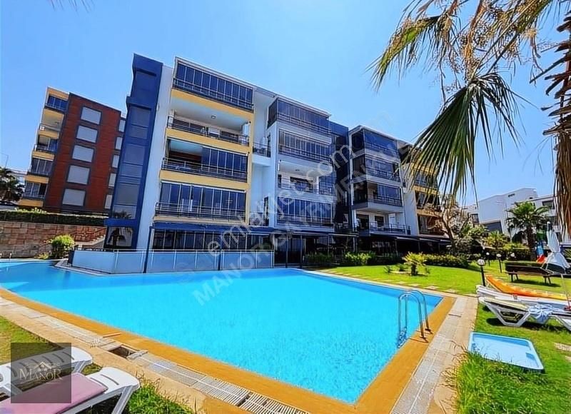 Kuşadası Değirmendere Satılık Daire KUŞADASI MERKEZDE SATILIK FULL DENİZ MANZARALI 3+1 ARA KAT DAİRE