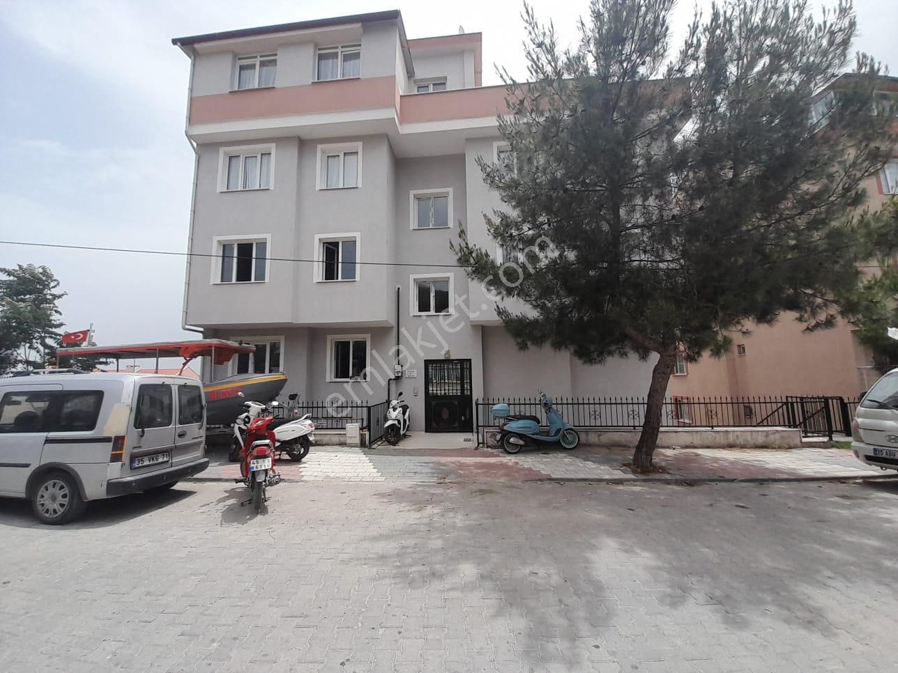 Bergama Zafer Satılık Daire İZMİR BERGAMA ZAFER MH 200M2 4+1 9 YAŞINDA SATILIK DUBLEKS DAİRE