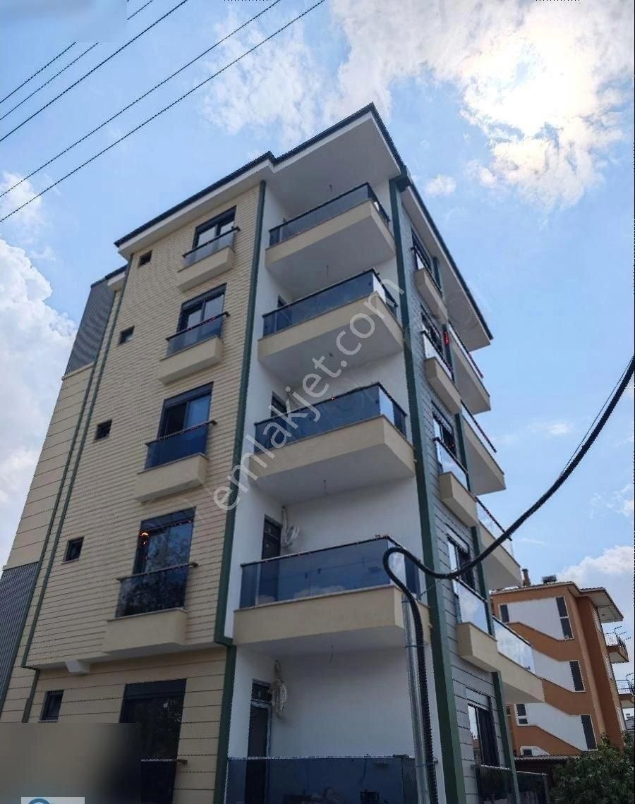 Döşemealtı Yeniköy Satılık Daire DÖŞEMEALTI'NDA TEK DAİRE ÜZERİ 2+1 SATILIK DAİRE EBEVEYN BANYOLU