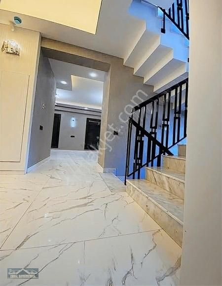 Pamukkale Kervansaray Satılık Villa Bağbaşında Mükemmel Konumda 5+1 Triblex Villa