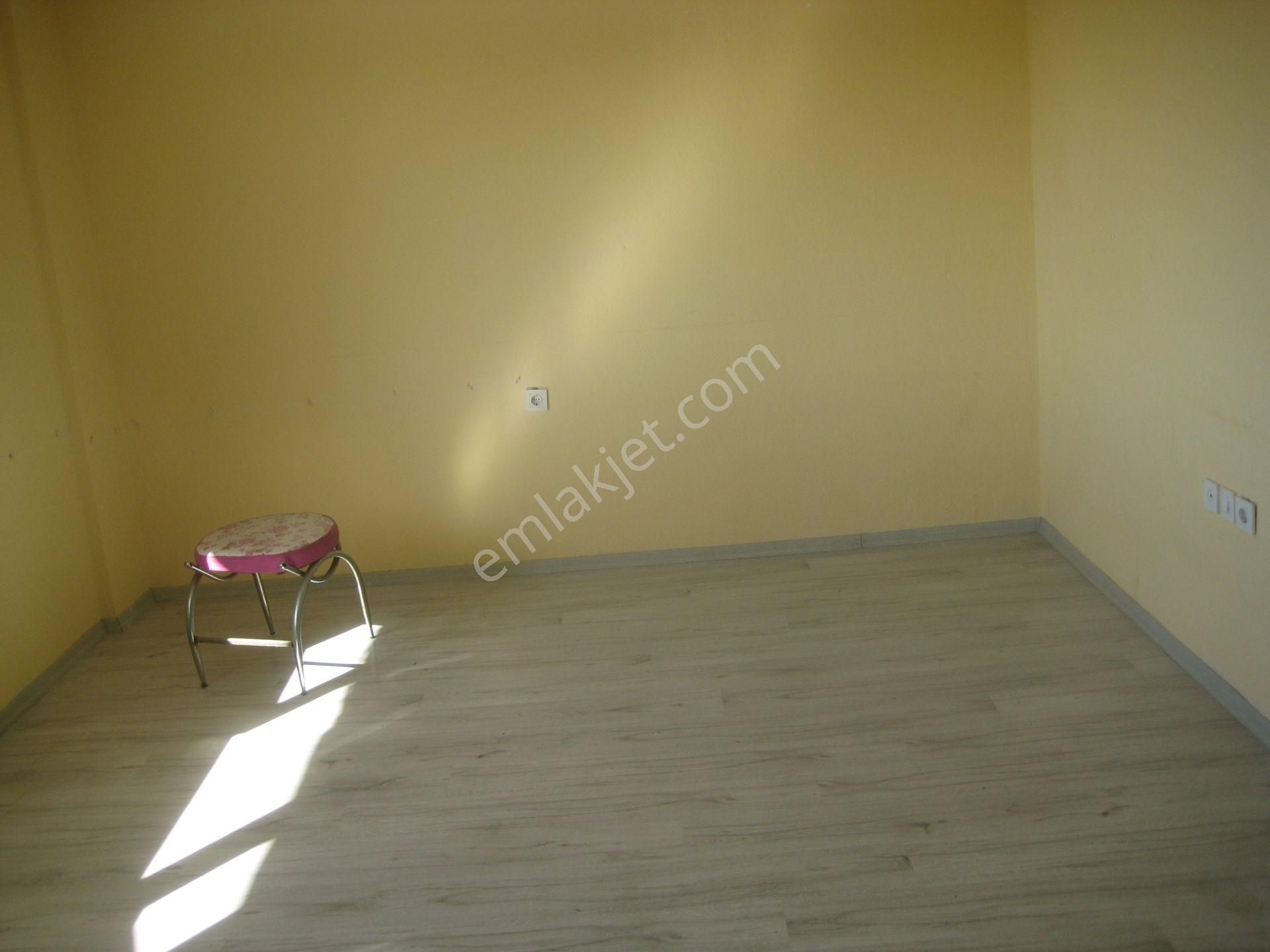 Menemen Koyundere'de Kısmi Eşyalı Kiralık 2+1 Daire - Görsel 14