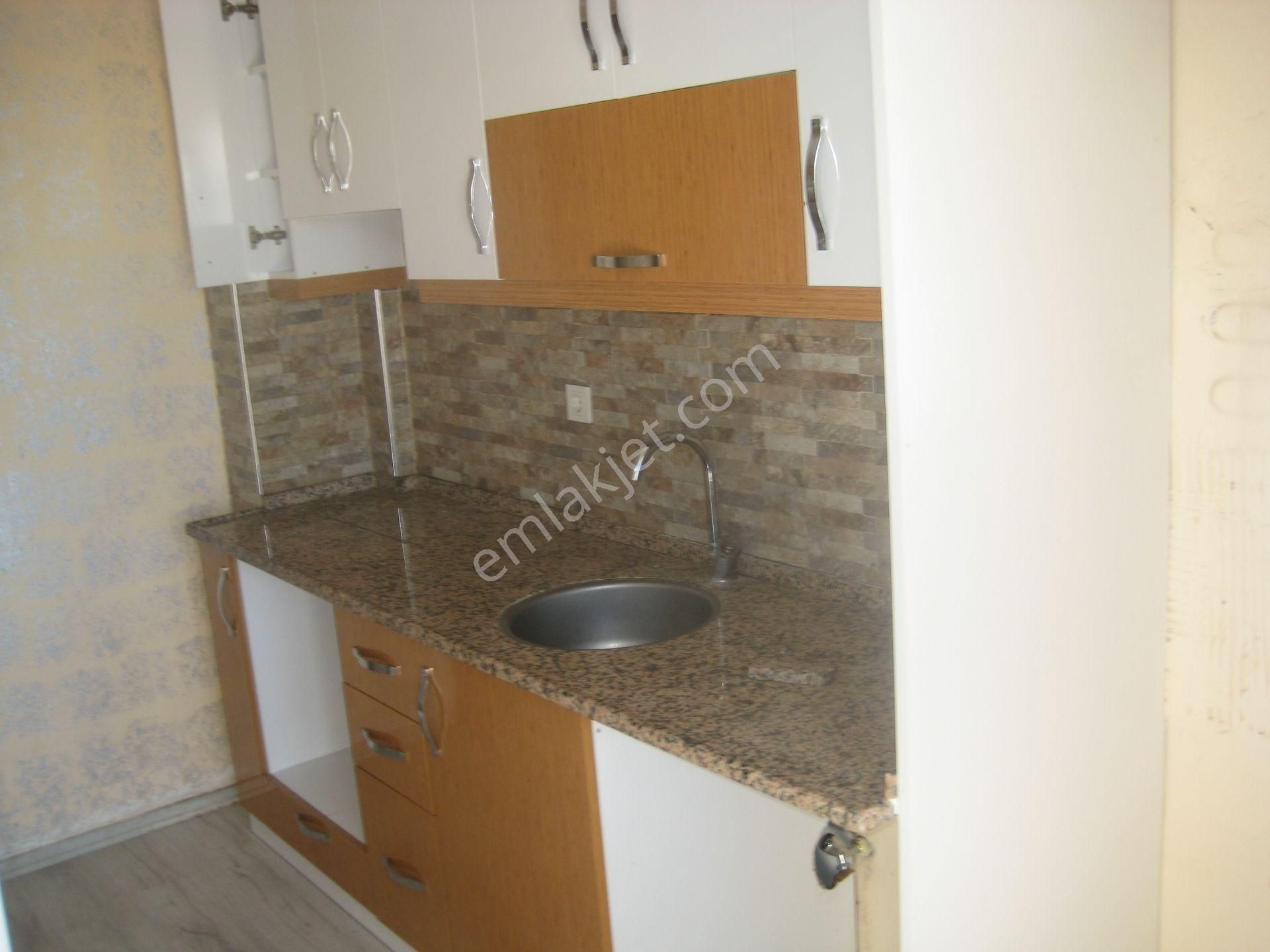 Menemen Koyundere'de Kısmi Eşyalı Kiralık 2+1 Daire - Görsel 3