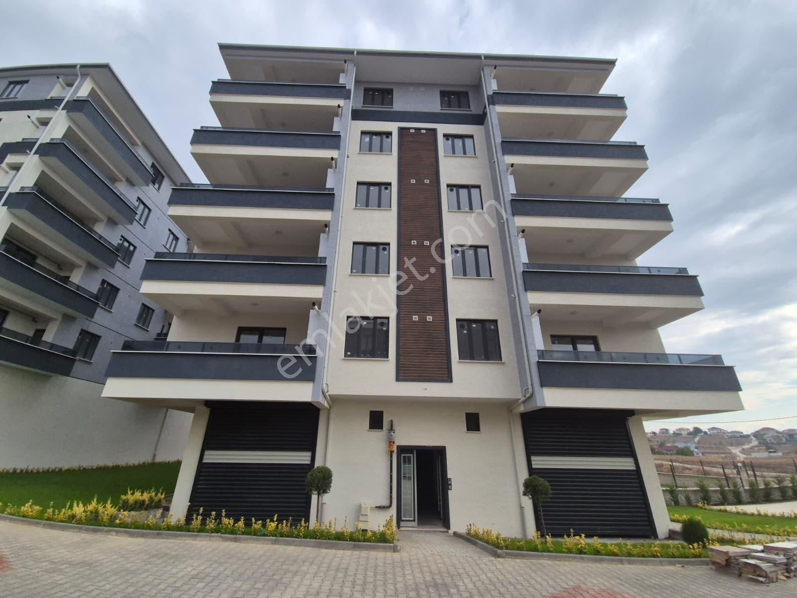 Roma' Dan Akhisar' Da Satılık Daireler - Görsel 2