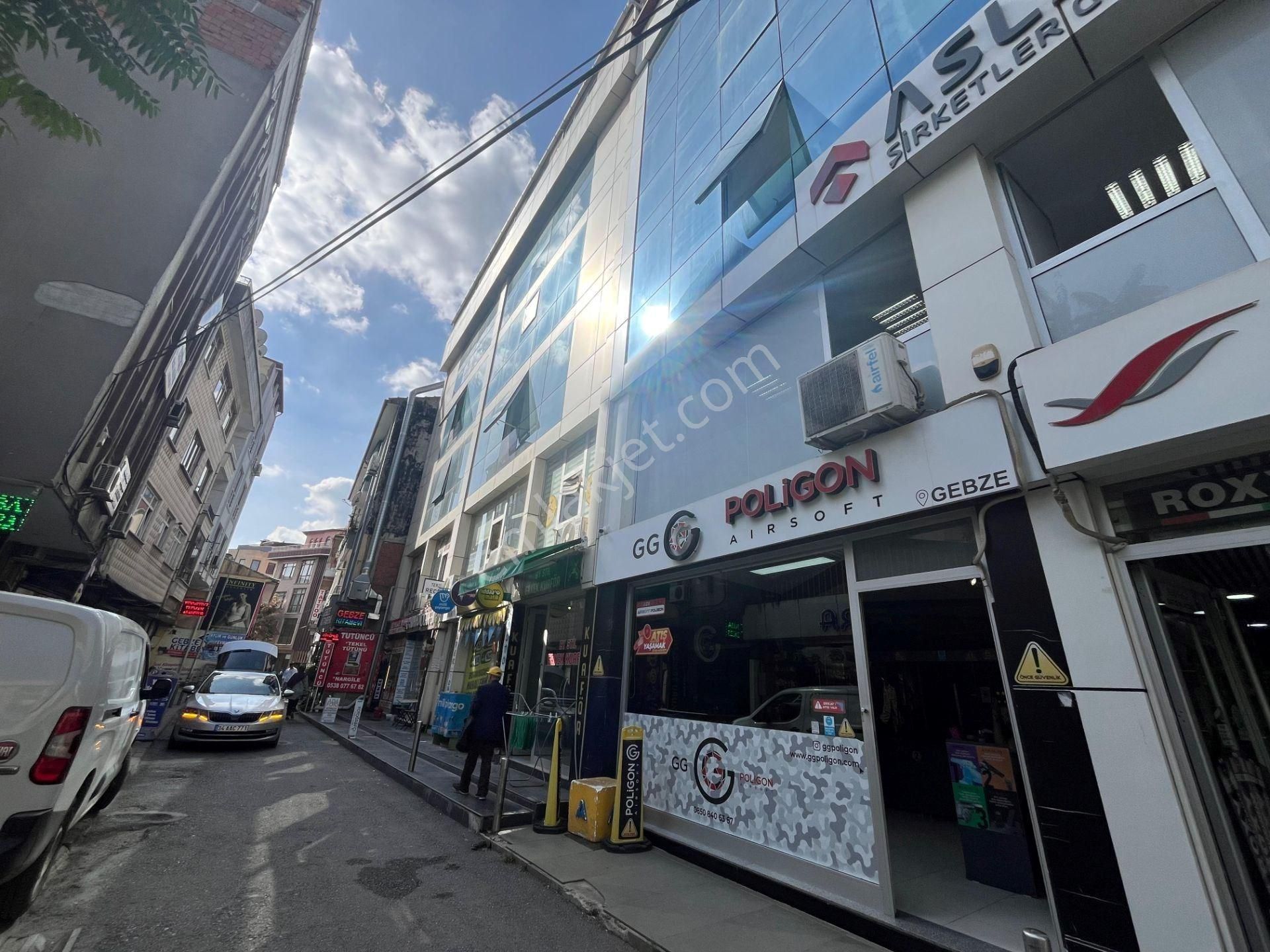 Gebze Çarşıda Asansörlü İskanlı Satılık Ofis
