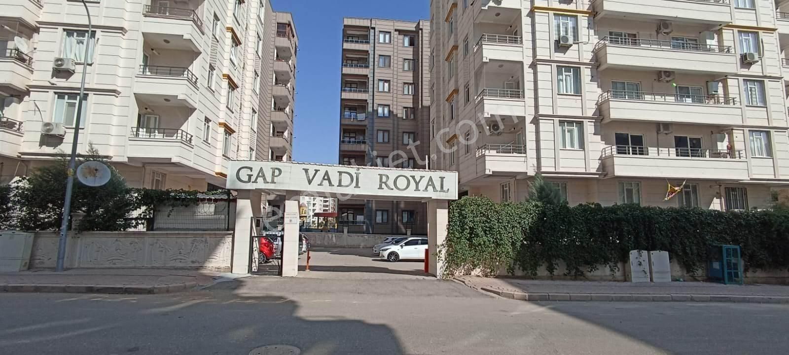 Haliliye Karsıyaka Kiralık Daire Kuruluş Gayrimenkulden GAP sitesinde Eşyalı Kiralık 1+1 