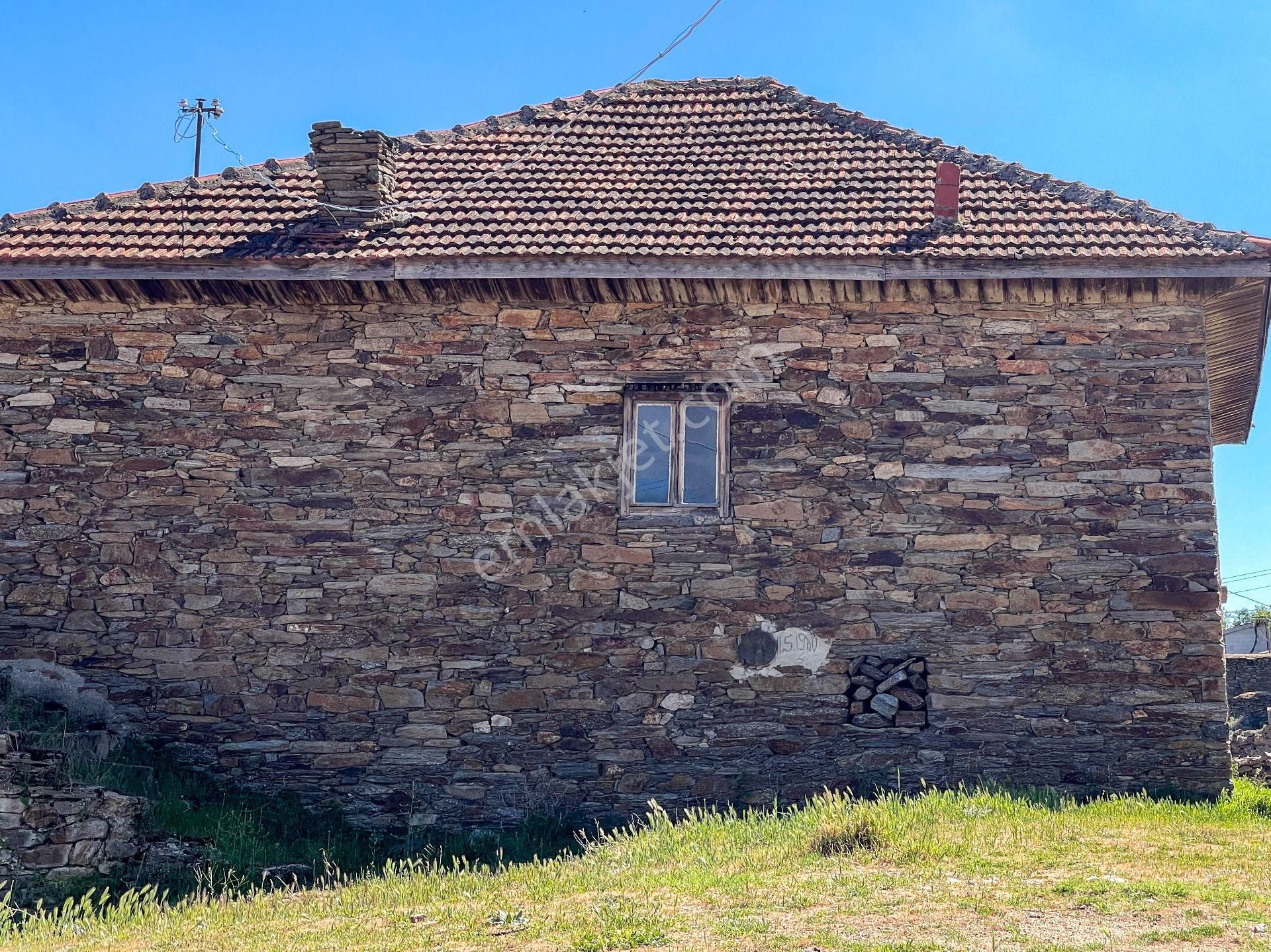 Biarsa Farkıyla ! Uşak Eşme'de 471 M² İmarlı Müstakil Arsa - Görsel 2