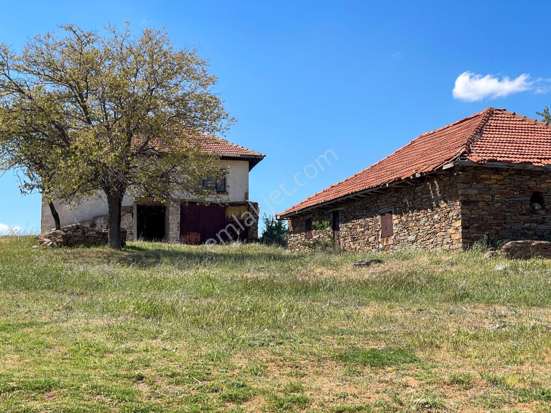 Biarsa Farkıyla ! Uşak Eşme'de 471 M² İmarlı Müstakil Arsa - Görsel 8
