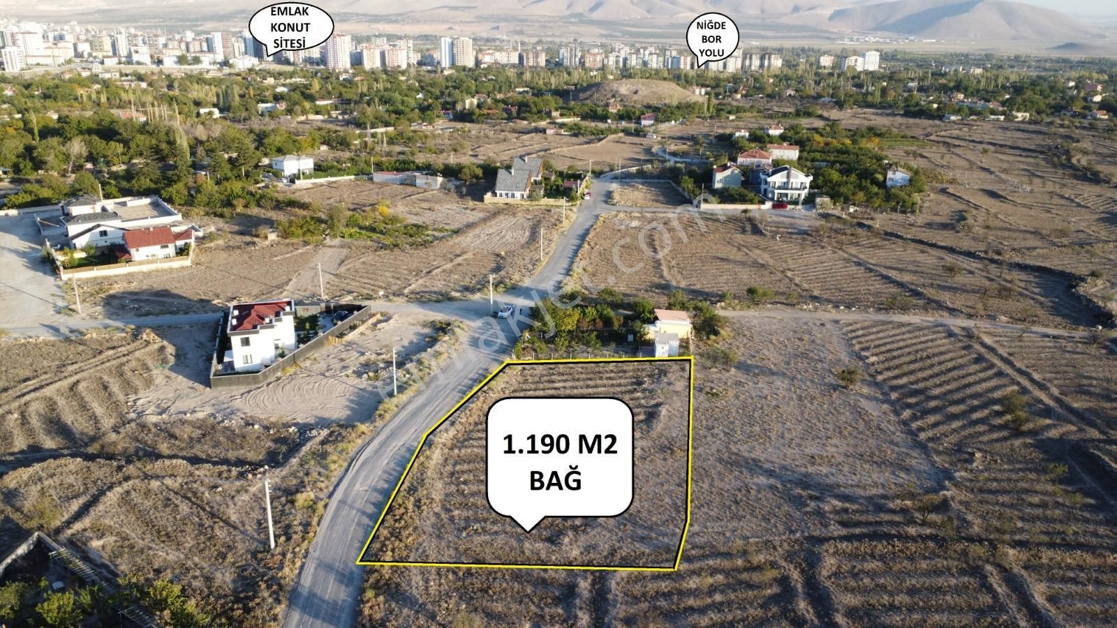 Niğde Merkez Fertek Satılık Bağ & Bahçe  NİĞDE MERKEZ FERTEK TEPE YOLU ANA YOLA CEP. 1.190 M2 SATILIK BAĞ