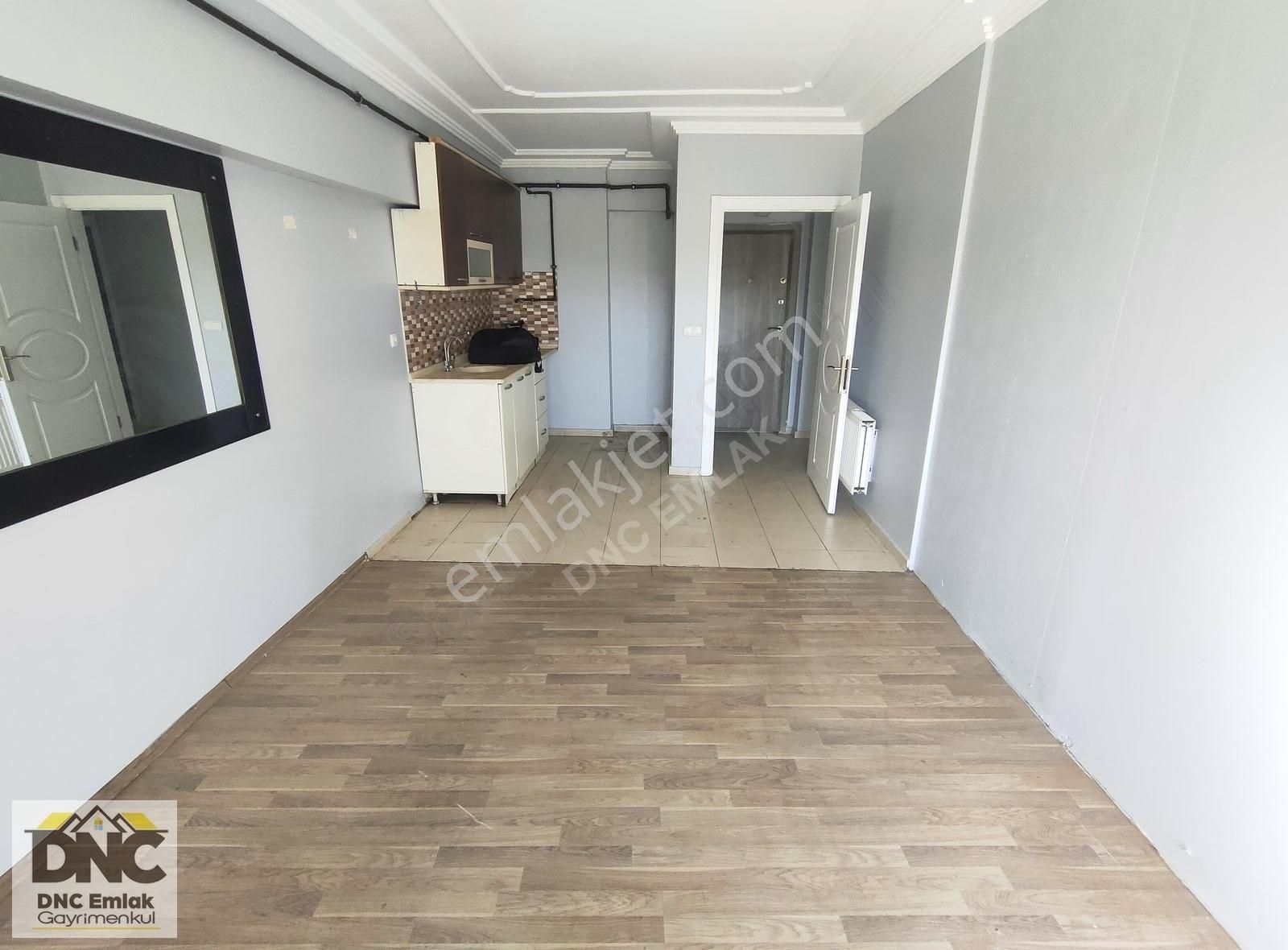 Çanakkale Merkez Barbaros Satılık Daire BARBAROS MAHALLESİ TROYA CADDESİNE YAKIN SATILIK 4+1 DAİRE