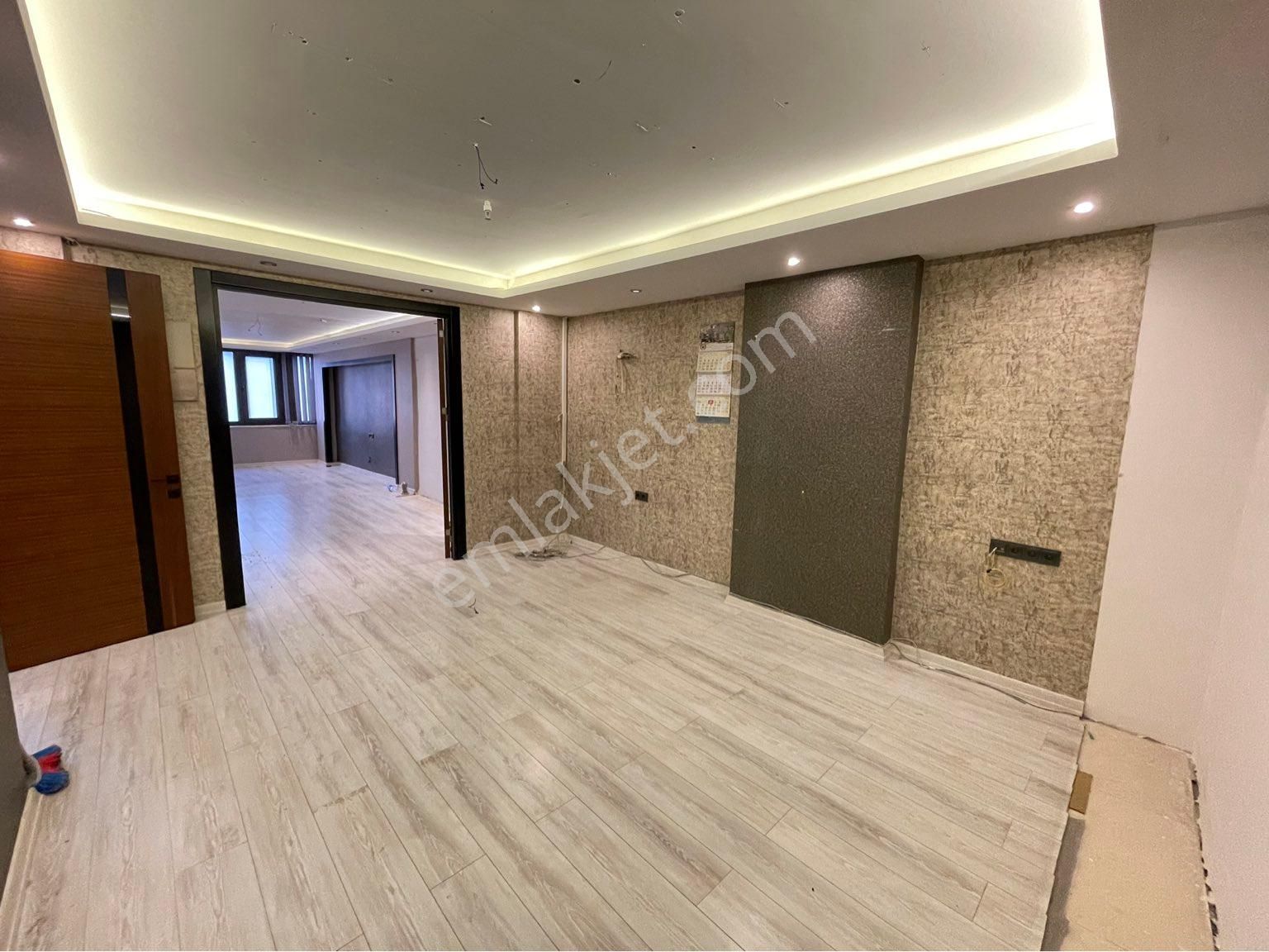 Seyhan Tellidere Kiralık Ofis Tellidere Blv Üzeri İçi Yapılı 1+1 D.gazlı 110 M2 İş Yeri