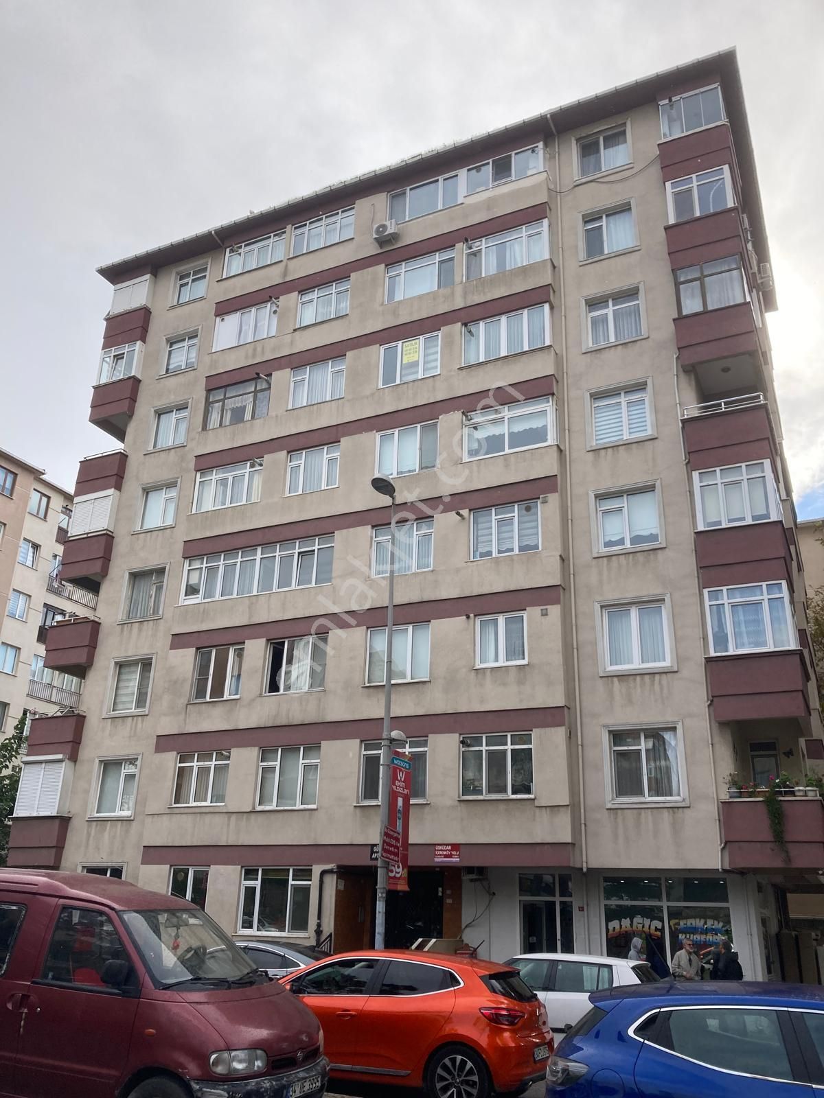 Ataşehir İçerenköy Satılık Daire  ATAŞEHİR İÇERENKÖY MAHALLESİNDE HALK EĞİTİM MERKEZİNE COK YAKIN KONUMDA