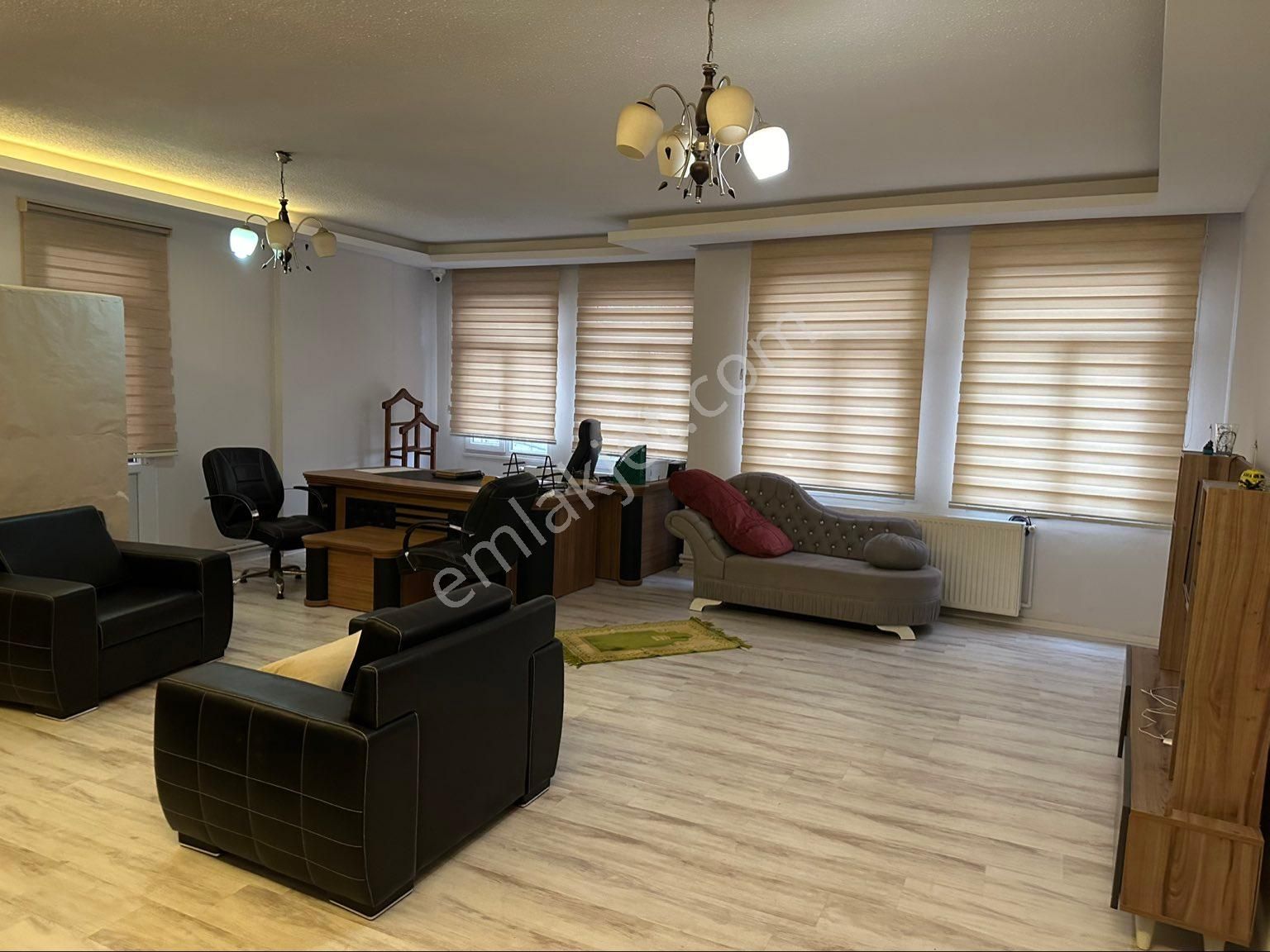 Yenişehir Yenişehir Satılık Daire Çamlıca Lise caddesi 3+1 ön cephe içi lüx yapılı daire