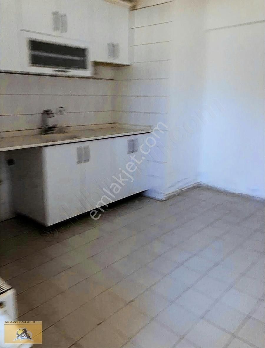 Dikili Salimbey Kiralık Daire Salimbey mahallesinde 2+1 bahçeli boş daire