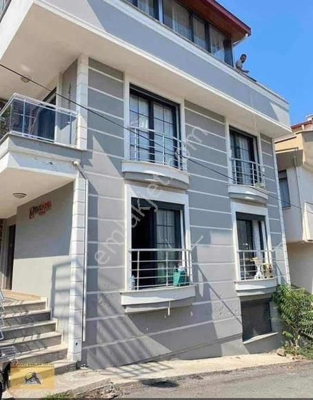 Dikili İsmetpaşa Kiralık Daire Merkeze yakın 1+1 sürekli verilicek eşyalı yeni daire