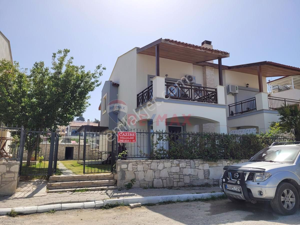 Kuşadası Karaova Kiralık Villa KUŞADASI SOĞUCAKTA EŞYALI KİRALIK ORTAK HAVUZLU 3+1 VİLLA