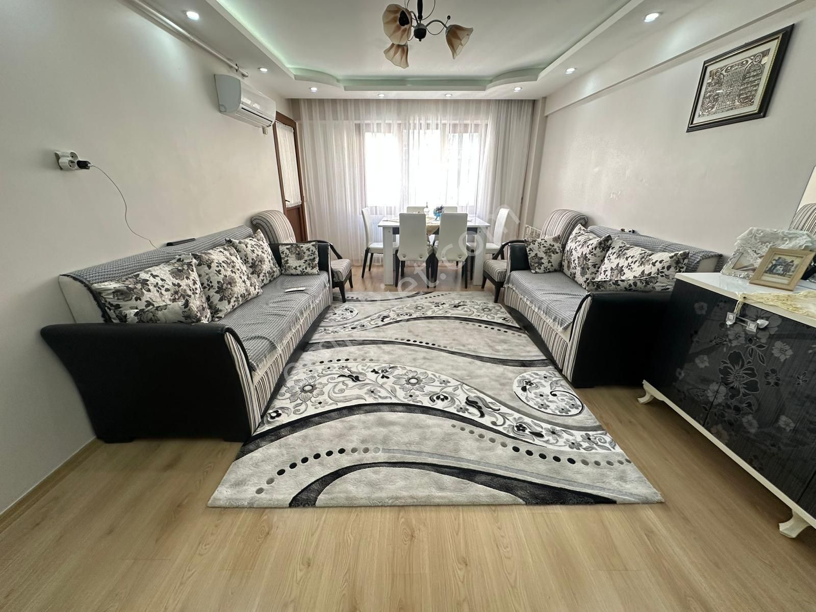 Şehzadeler Şehitler Satılık Daire  ZEKİ EMLAK'TAN ŞEHİTLER MH ACİL SATILIK 3+1 140m² 8 YAŞINDA DAİRE