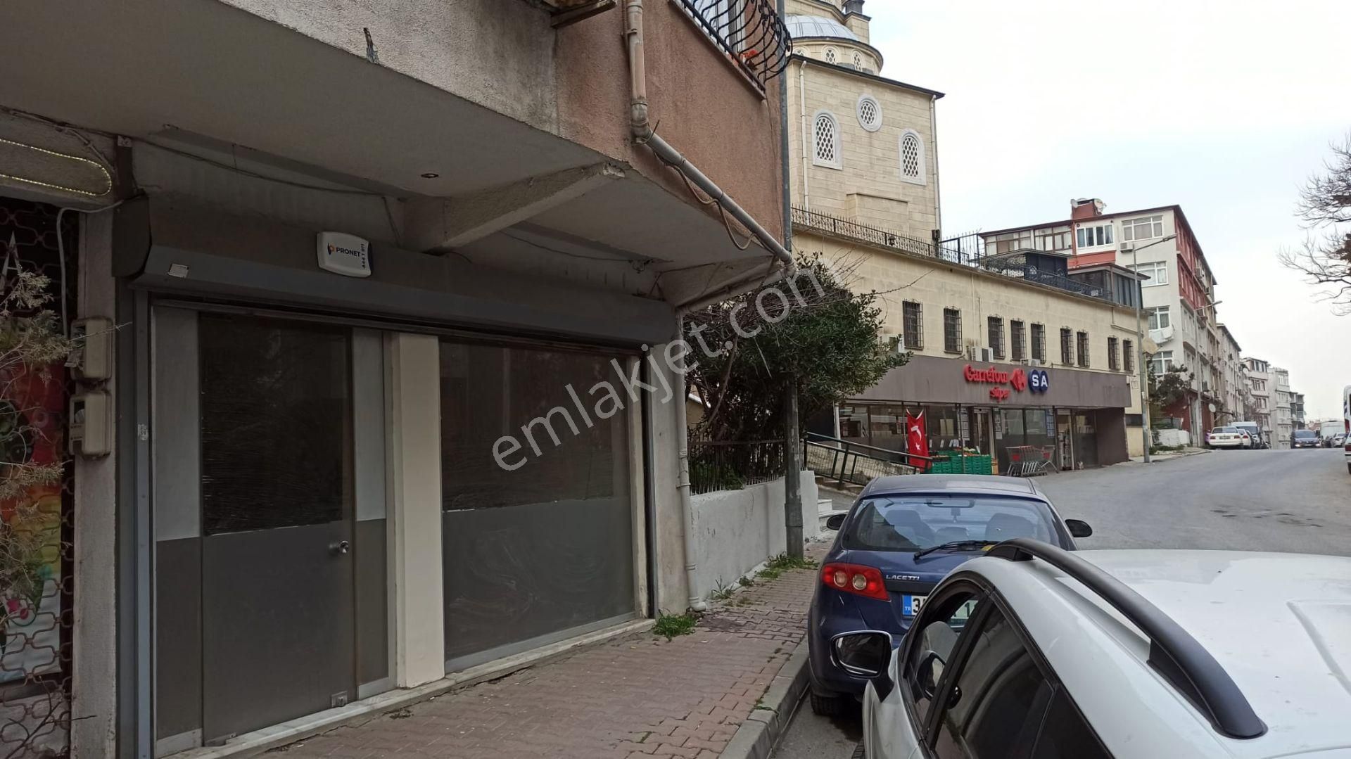 Eyüpsultan Düğmeciler Kiralık Dükkan & Mağaza Eyüpsultan Düğmeciler Şifa Yokuşu Sokak Düz Giriş 50 M2 Elektironik Kepenk