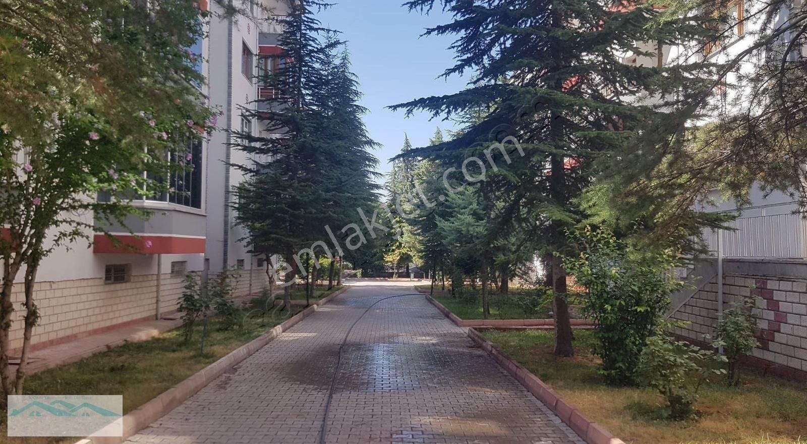 Yeşilyurt Özalper Satılık Daire SGK YANINDA SATILIK SİTE İÇİ DAİRE