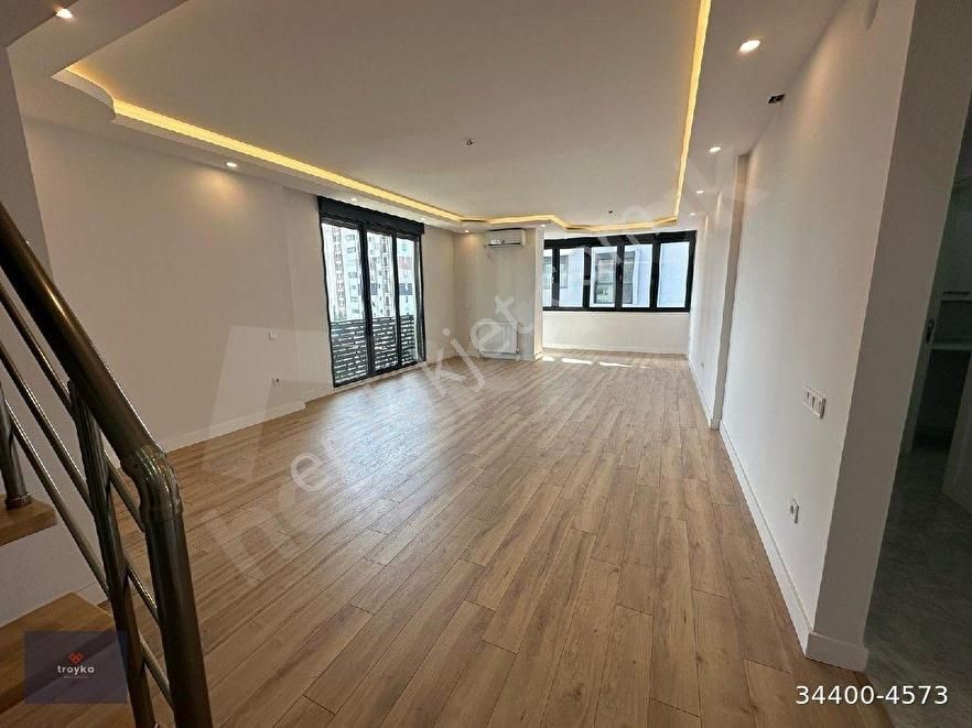 Kadıköy Bostancı Satılık Daire KADIKÖY BOSTANCIDA 3+2 SATILIK DUBLEKS TROYKADAN