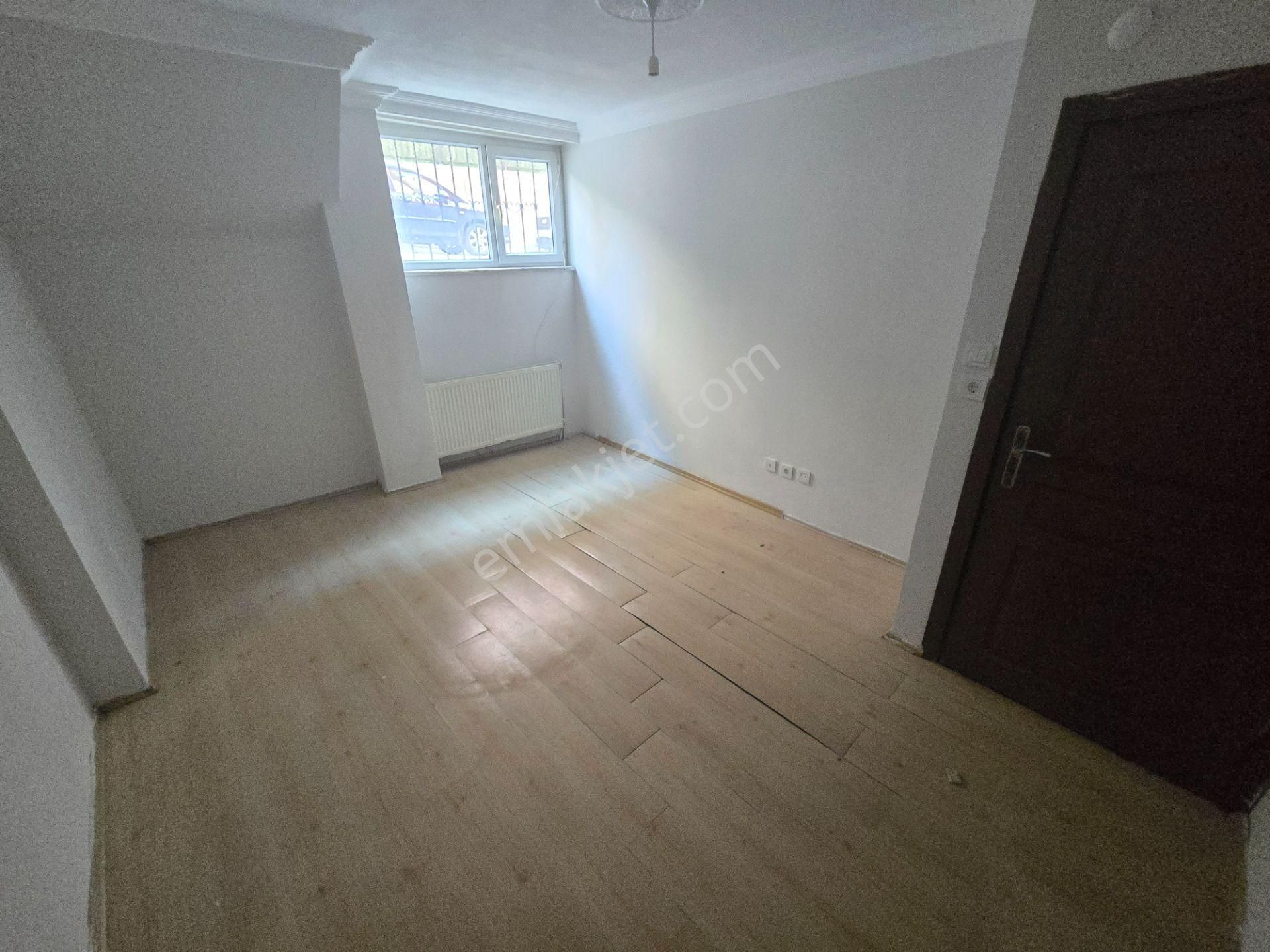 Üsküdar Selami Ali Kiralık Daire  DELUXE 26 'DAN GENÇ BİNADA ÇEVİK KUVVET ARKASI 2+1 80 m2 DAİRE