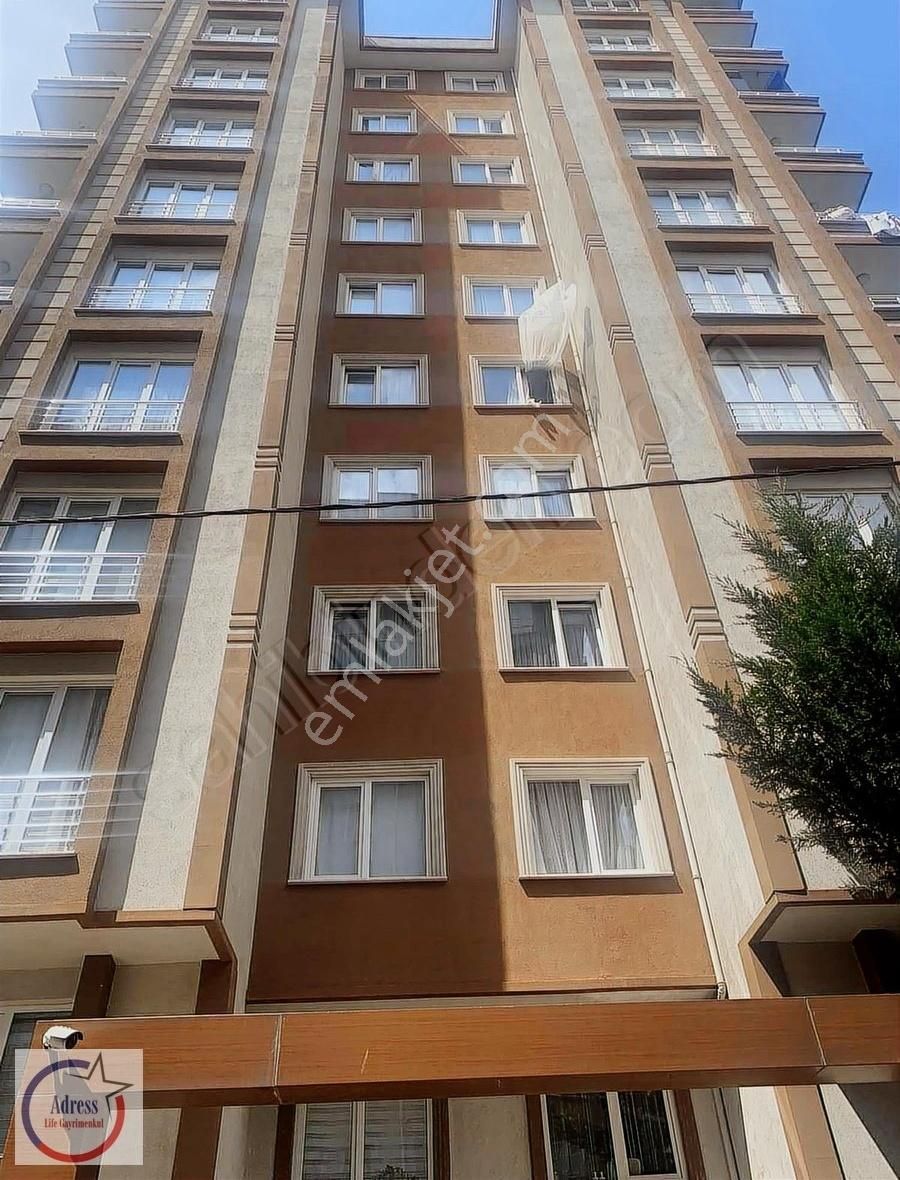 Ümraniye Site Satılık Daire FİNANS MERKEZİ FLOWER REZİDANS'DA KULLANIŞLI 4+1 DUBLEKS DAİRE