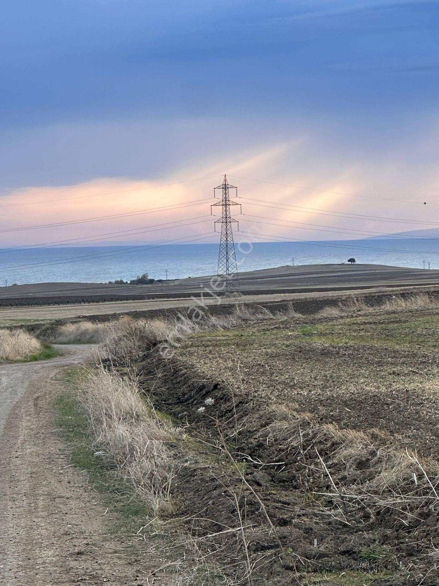 Marmaraereğlisi Çeşmeli Satılık Tarla M.ereğlisi Çeşmeli Mah.142m2 Yerlerimizin Satışına Başladık Bu Fiyata Bir Daha Bulunamaz