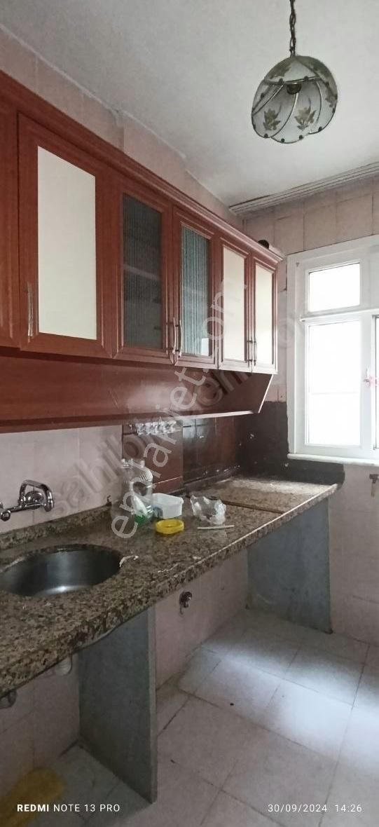 Esenler Kemer Kiralık Daire ÖZGÜR İNŞAAT'TAN KEMER'DE TADİLAT YAPİLACAK DAİRE BEKARA UYGUN