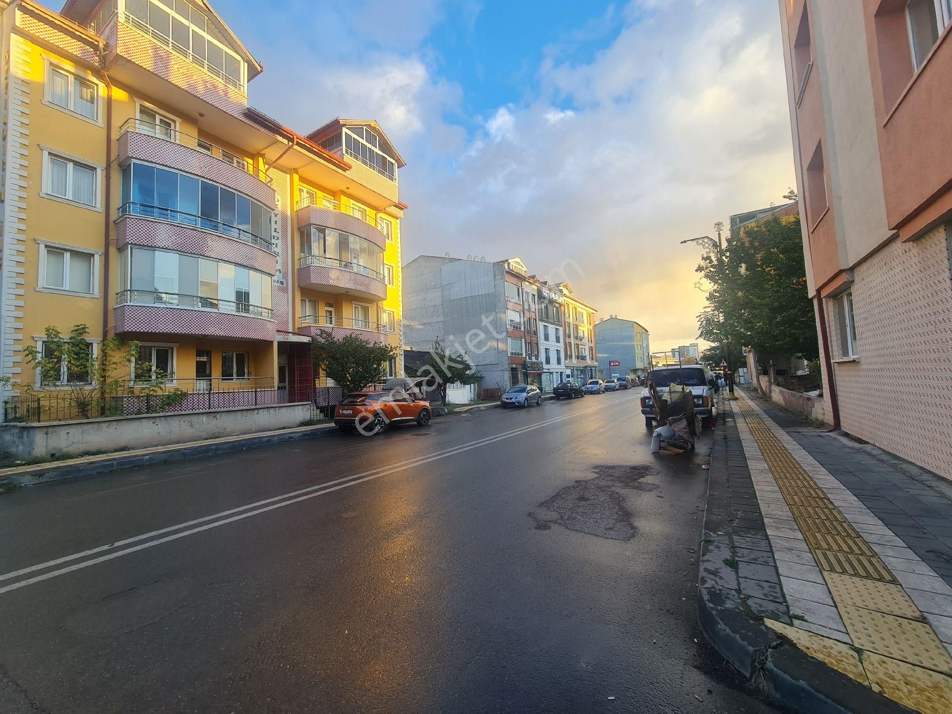 Sivas Merkez Mehmet Akif Ersoy Satılık Daire KABZE EMLAKTAN SİVAS MRK.GÖKÇEKLER CADDESİ ÜZERİNDE FUL MASRAFSIZ SATILIK DAİRE