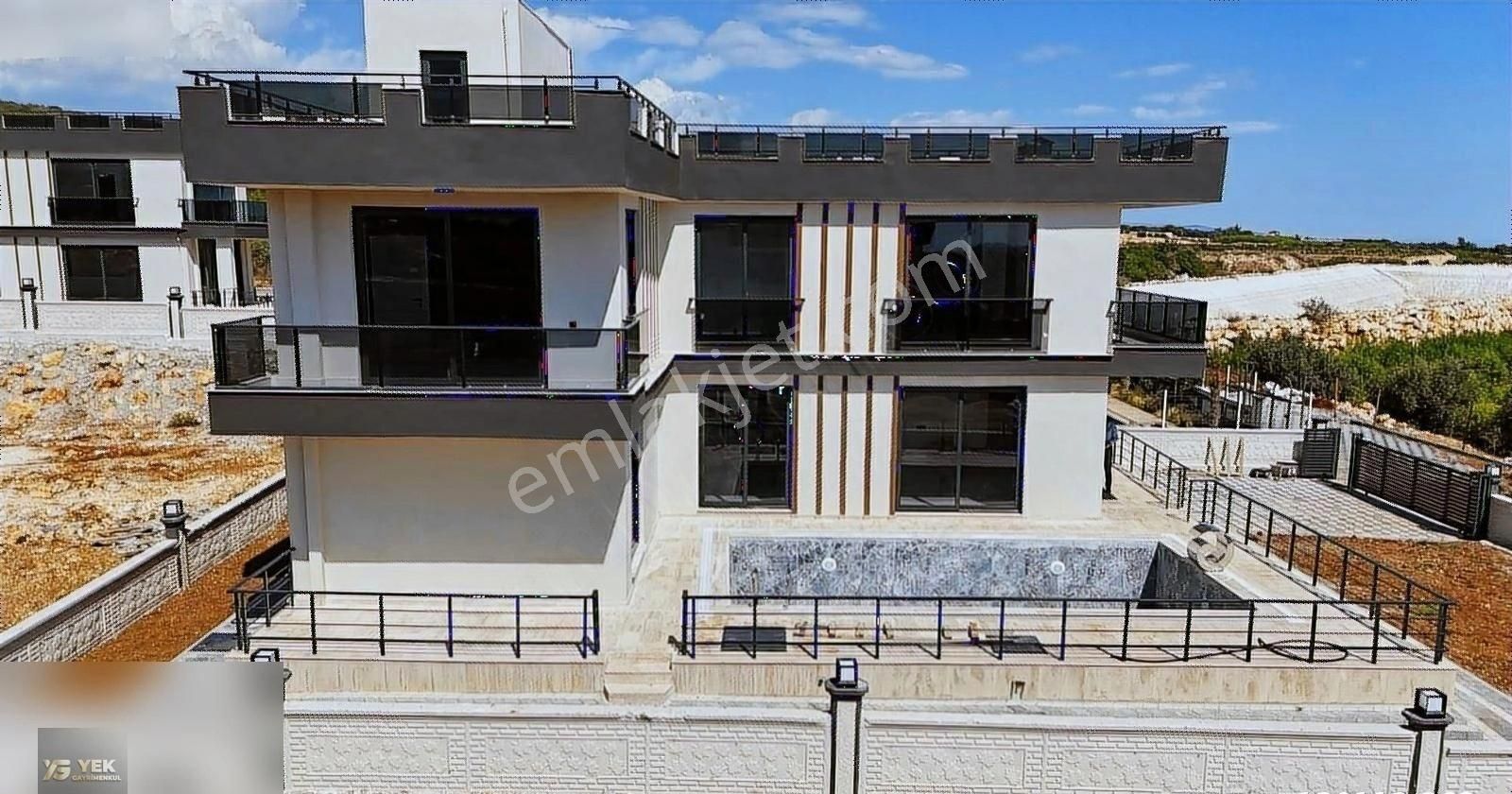 Erdemli Kumkuyu Merkezde Ful Deniz Manzaralı Dublex Villa - Görsel 3