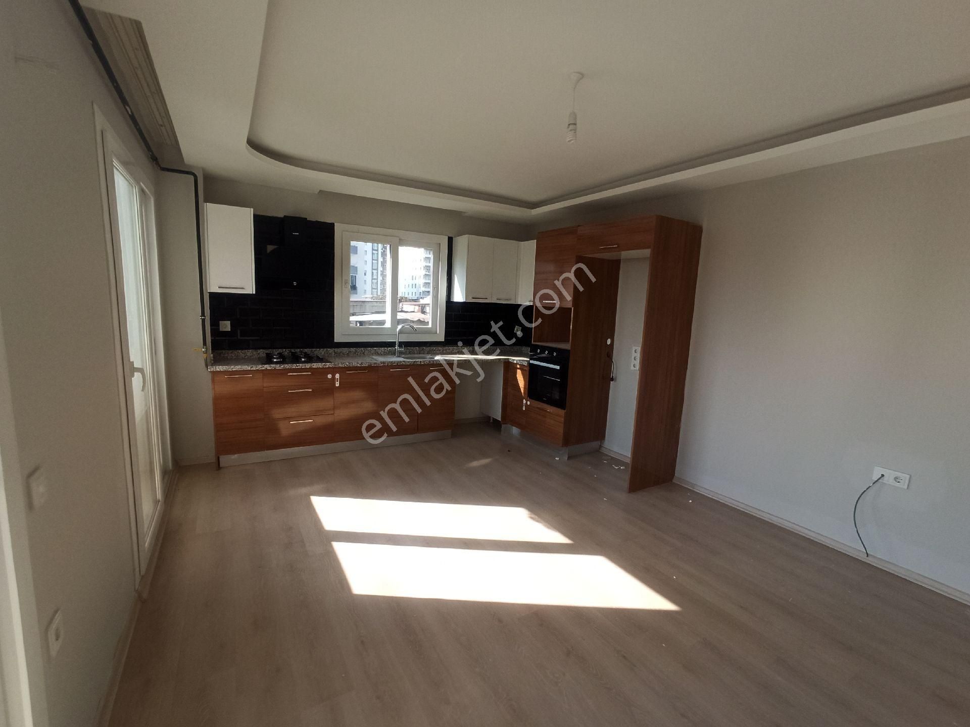 Seyhan Tellidere Kiralık Daire İZ'DEN TELLİDEREDE 3+1 TEMİZ DAİRE