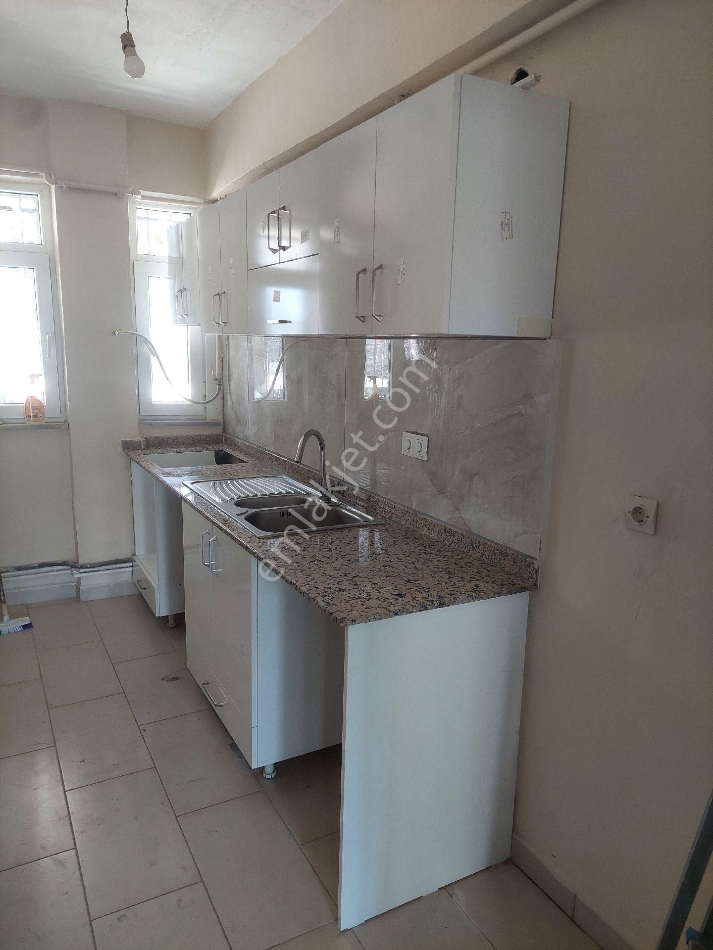 Beşiktaş Ulus Kiralık Daire önü açik balkonlu