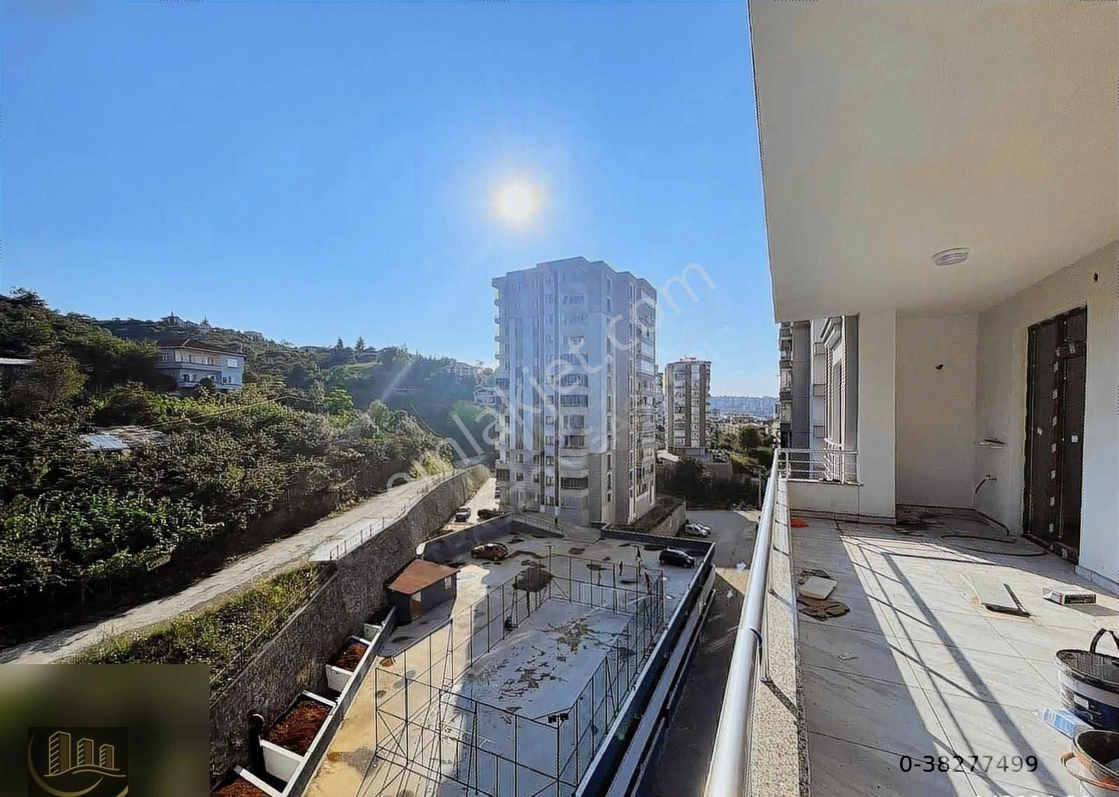 Yomra Sancak Satılık Daire YOMRANIN EN GÖZDE SİTESİ HALİÇPARKTA 3+1 SATILIK DAİRE