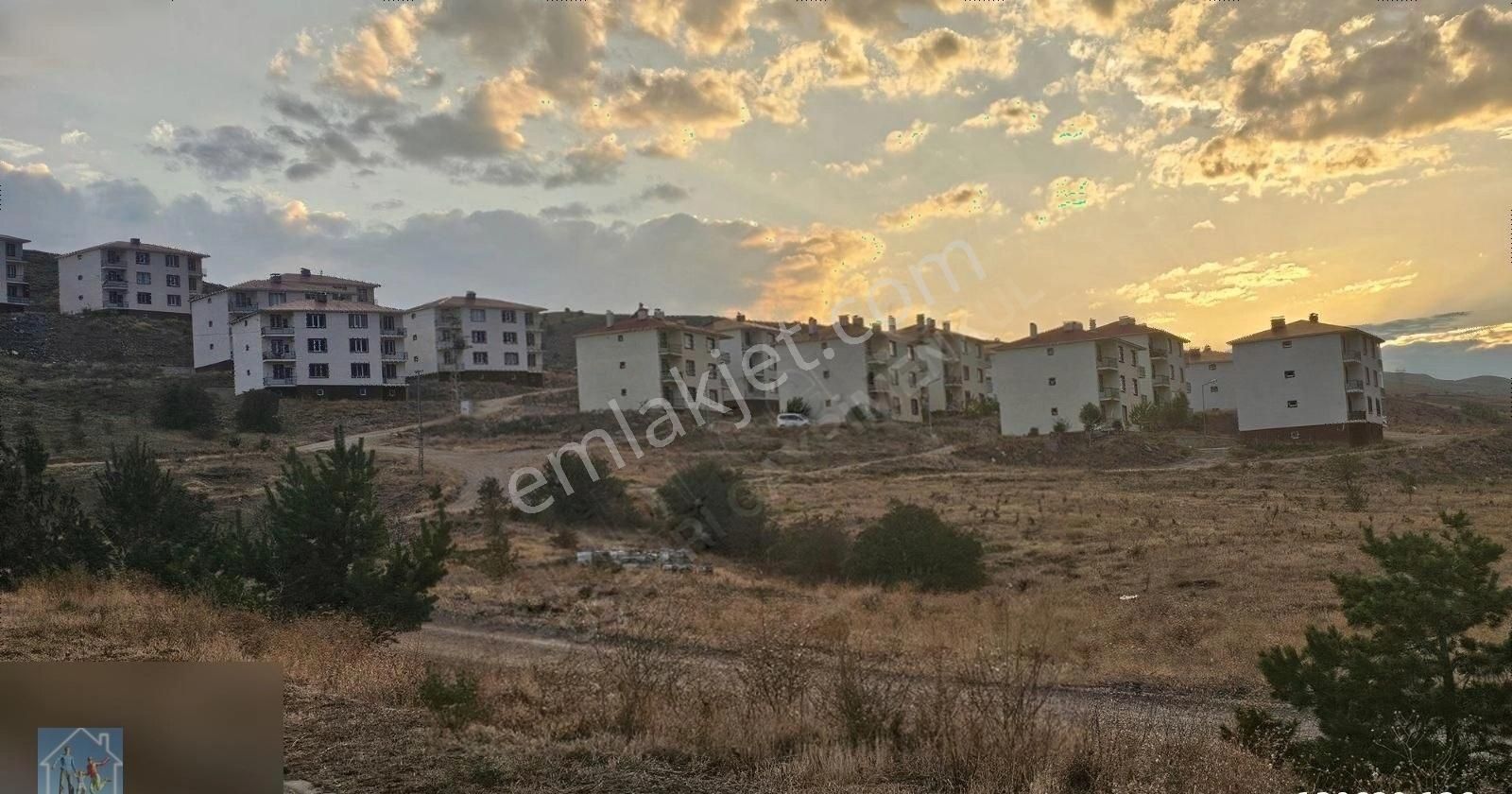 Suşehri Taşköprü Satılık Daire SUŞEHRİ SATILIK 80 M2 2+1 DAİRE