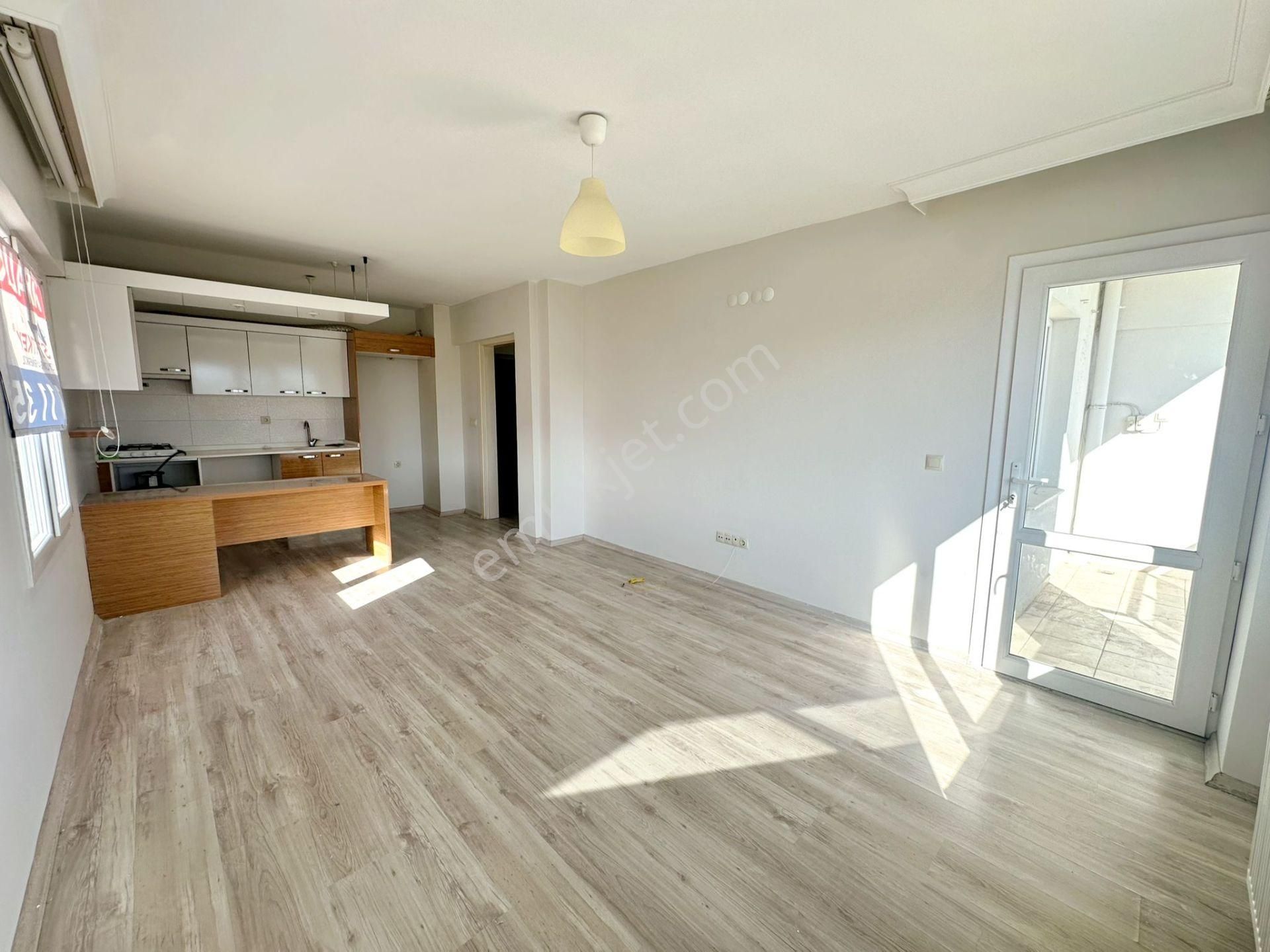 Mevlana Palmiye Evleri'nde Kiralık 1+1 Geniş Daire - Görsel 26