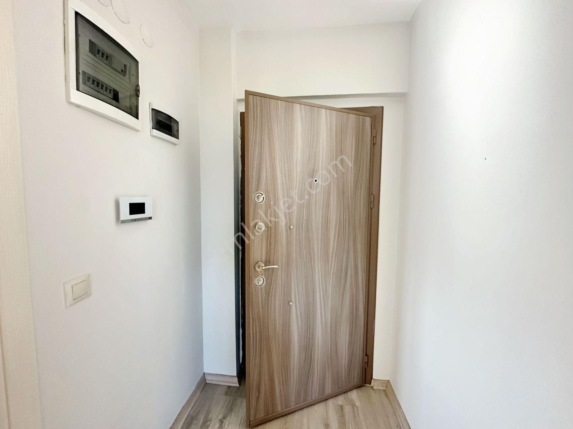 Mevlana Palmiye Evleri'nde Kiralık 1+1 Geniş Daire - Görsel 33