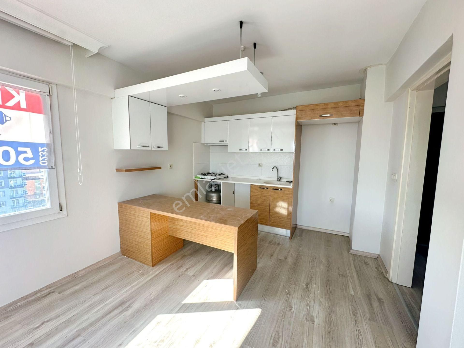 Mevlana Palmiye Evleri'nde Kiralık 1+1 Geniş Daire - Görsel 20